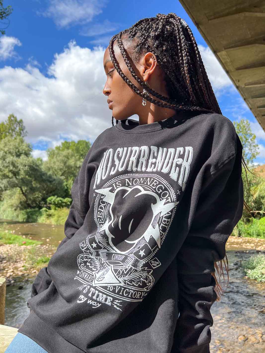 NO SURRENDER BLACK CREWNECK WHITE LIMITED EDITION