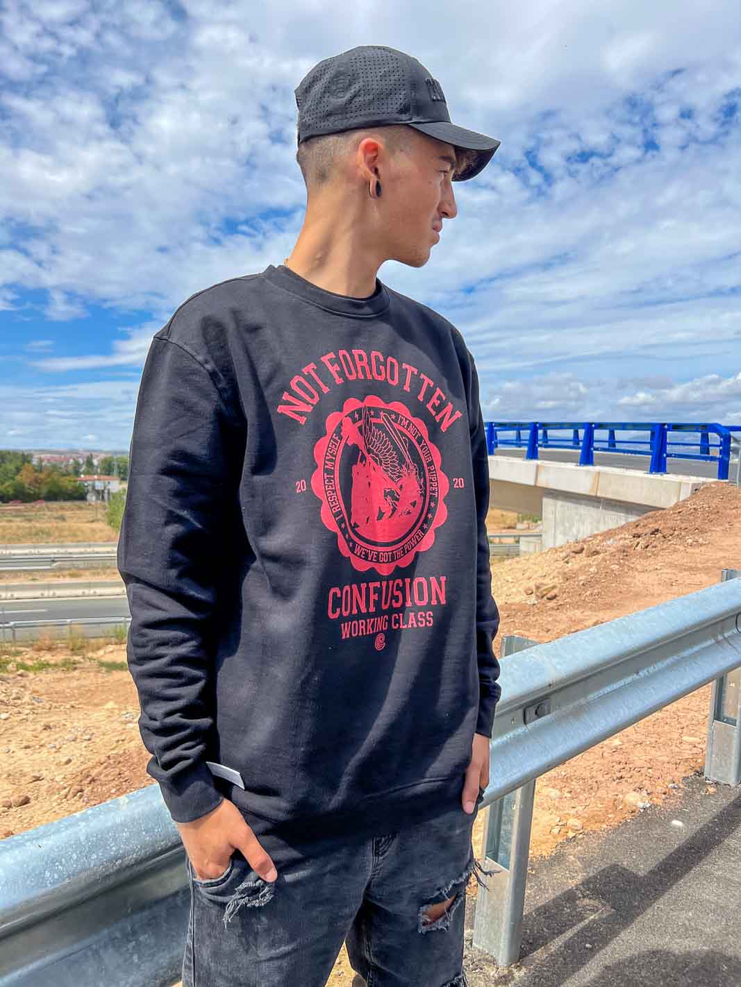 NOT FORGOTTEN BLACK CREWNECK RED