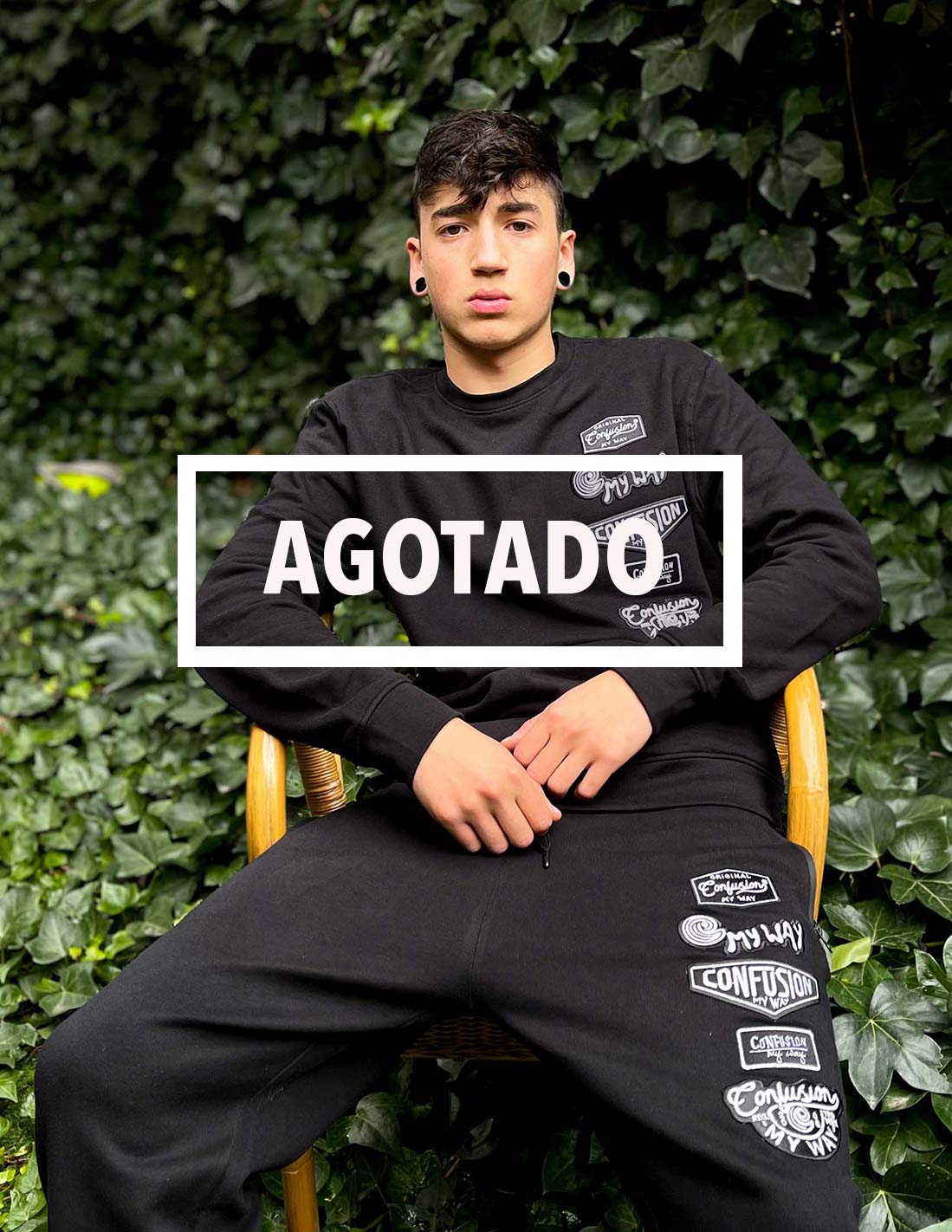 VIBRATE BLACK PACK CREWNECK + PANT