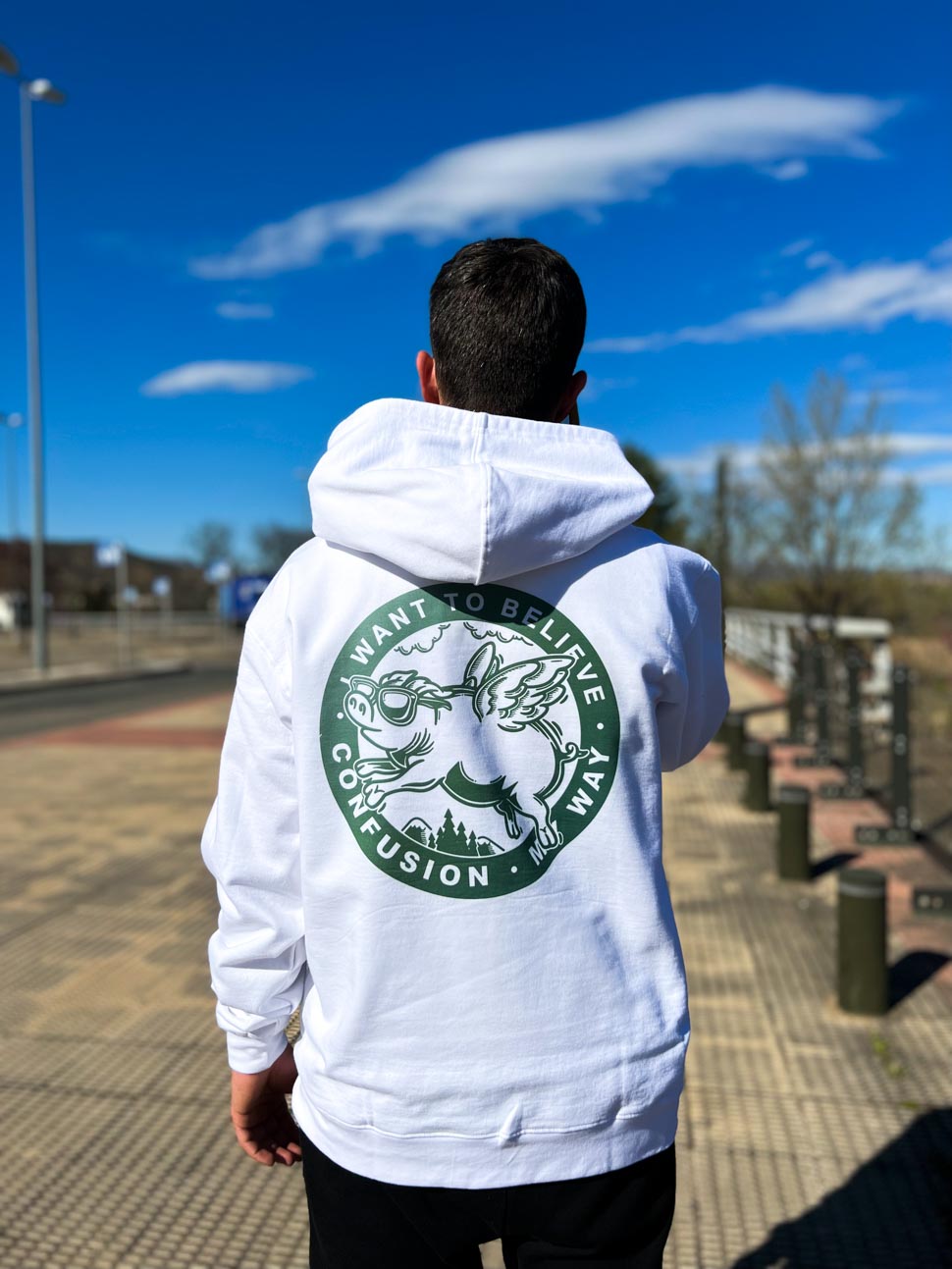 BELIEVE WHITE HOODIE BOSTON