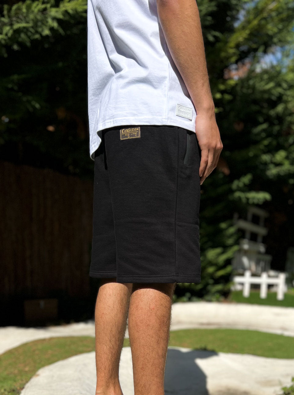 FLOW BLACK SHORT